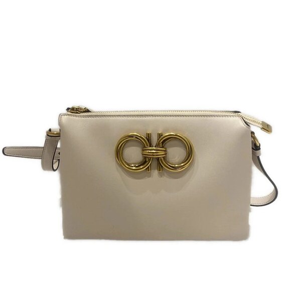 Salvatore Ferragamo Handbags - Auth Salvatore Ferragamo Gancini - White Leather Shoulder Bag
